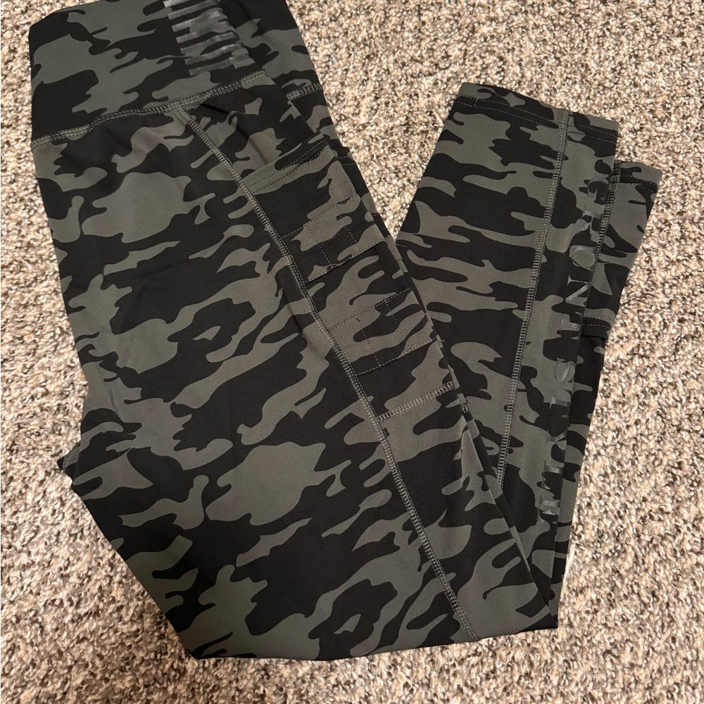 Grunt Style Camouflage Leggings - Black and Green